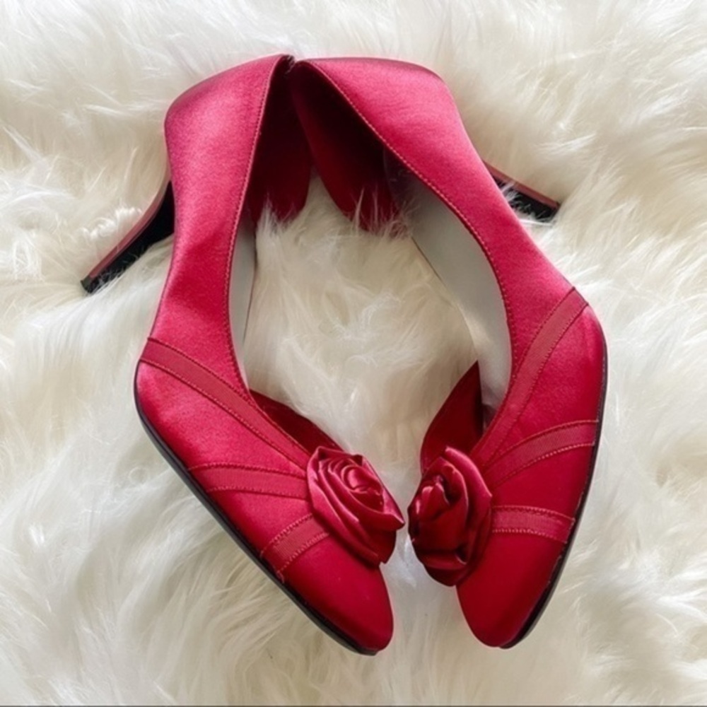 Fioni Red Heels